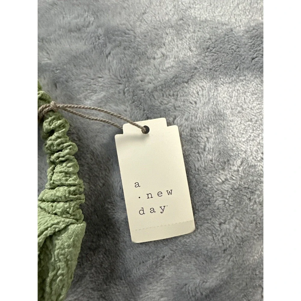 A New Day Knotted Headwrap Sage Green Textured Elastic‎ Back Hair Accessory NEW